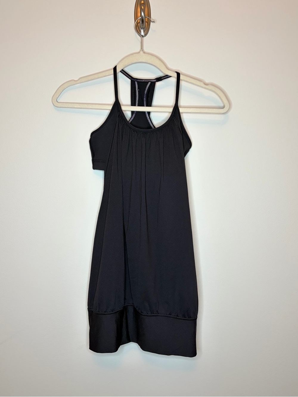 Lululemon Black Power Y Tank Shirt Size 4 w/ built in Bra - Picture 3 of 6